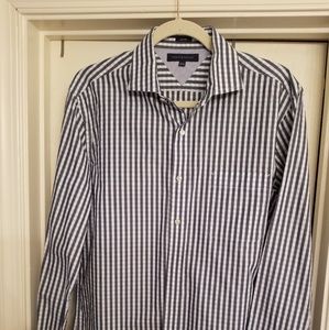 Tommy Hilfiger casual button down shirt